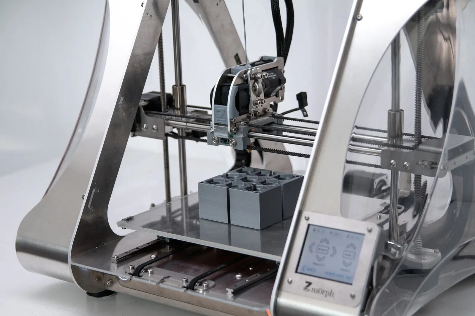 3D printer producing a mechanical prototype